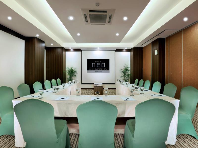 Neo Denpasar By Aston Hotel Ngoại thất bức ảnh