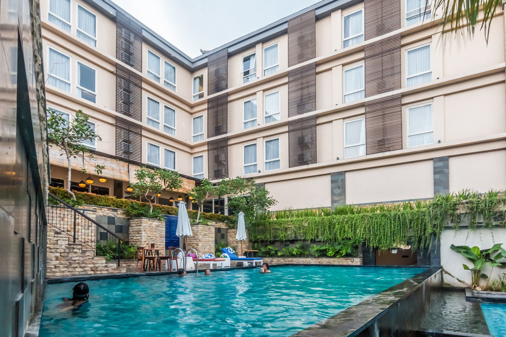 Neo Denpasar By Aston Hotel Ngoại thất bức ảnh