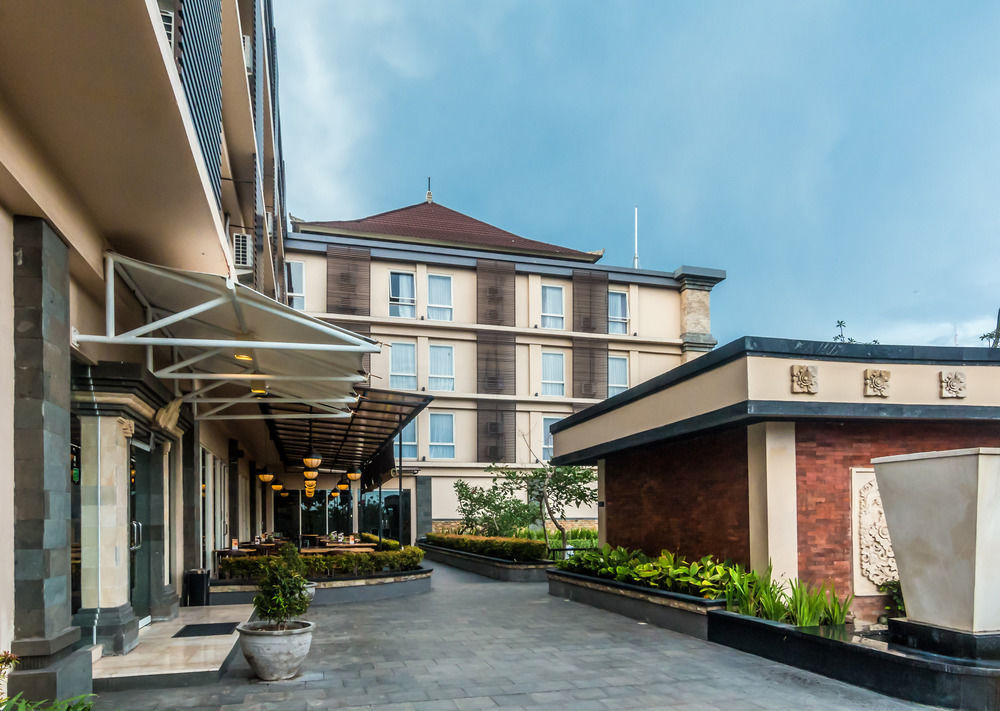 Neo Denpasar By Aston Hotel Ngoại thất bức ảnh