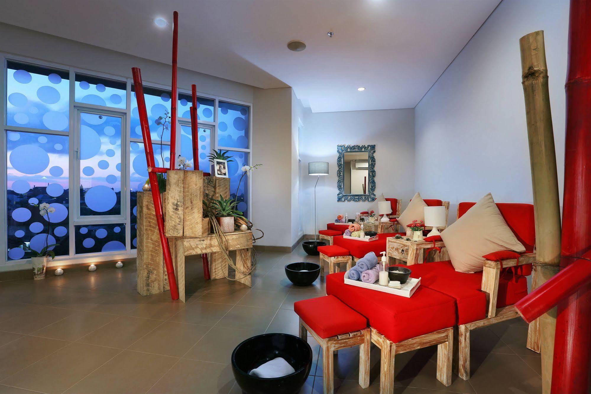 Neo Denpasar By Aston Hotel Ngoại thất bức ảnh